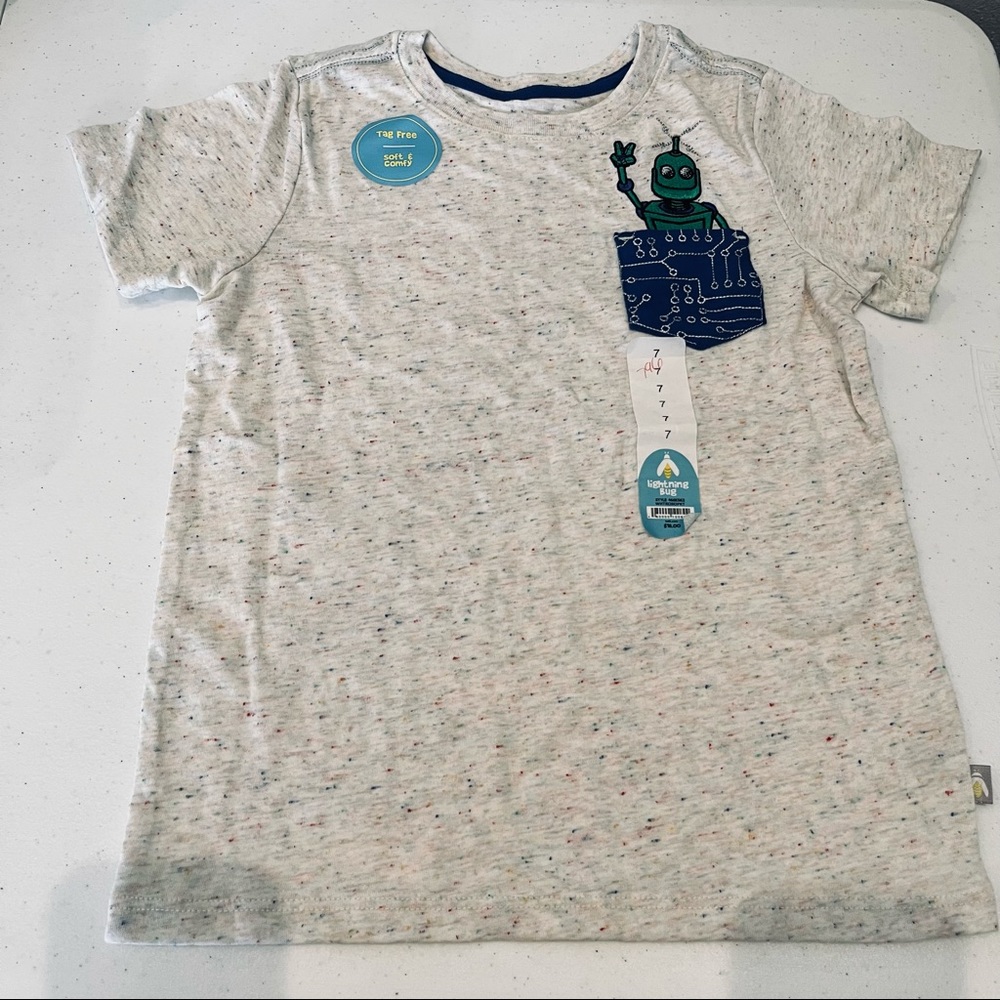 ✨NWT Lightning Bug Robot Tee